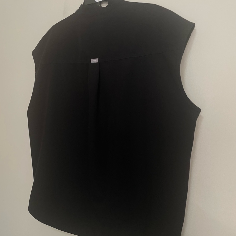 Figs Black Rafaela Scrub Top ~Size XL
Healthcare or Medical Staff - Picture 7 of 7
